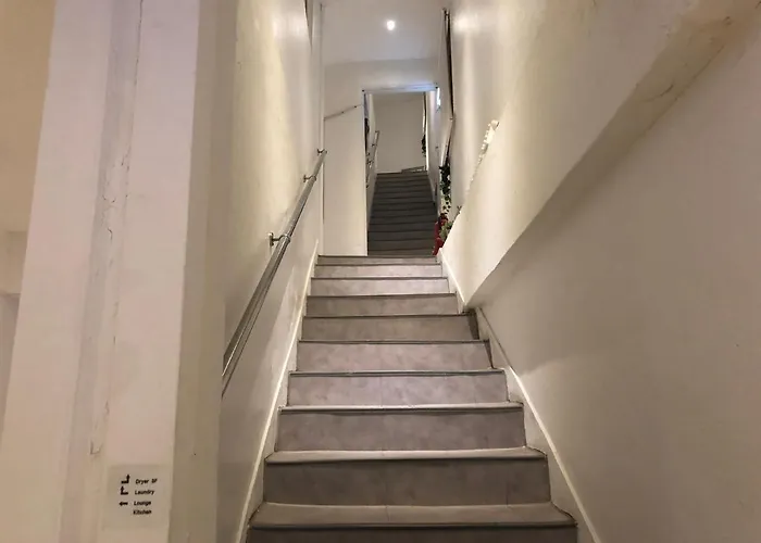 クリス ホステル