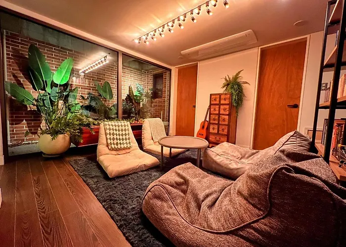 Hhzib, Homestay On A Hill In The Heart Of Seoul - 'Best Seoul Stay 2024-26' By Seoul