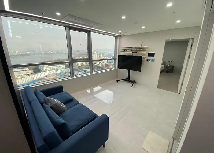Cheongdam Stn 30S Luxury Apartment 1Bdr+1Living Room