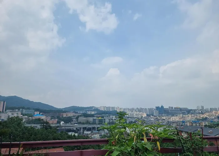 도심속 숲세권 게스트 하우스