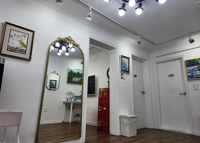 Caricature House