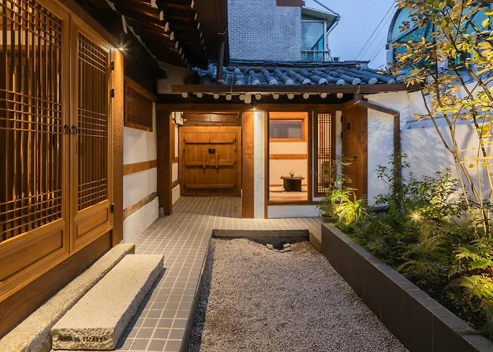 Luxury Hanok Whispering Garden