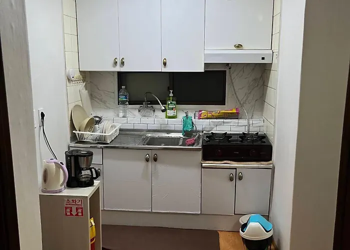 Dongming House