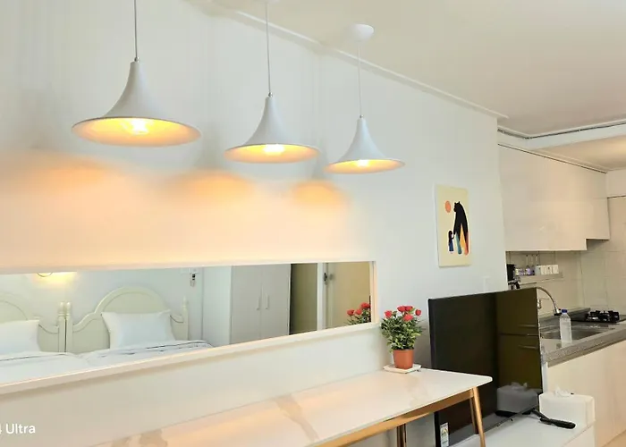 Gyeongbok Gogung Stay - Two Bedrooms