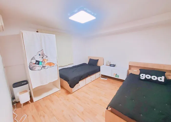 Naru House