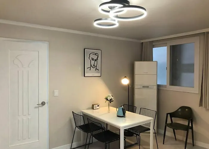 Urban Lux House