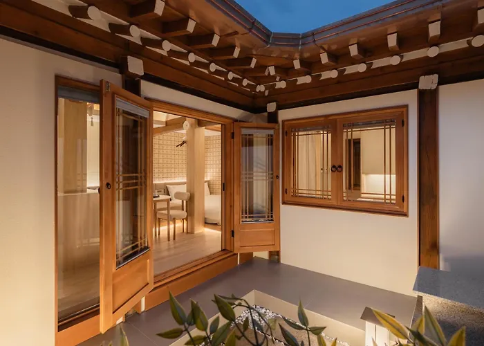 Luxury Hanok Cottage Lunar