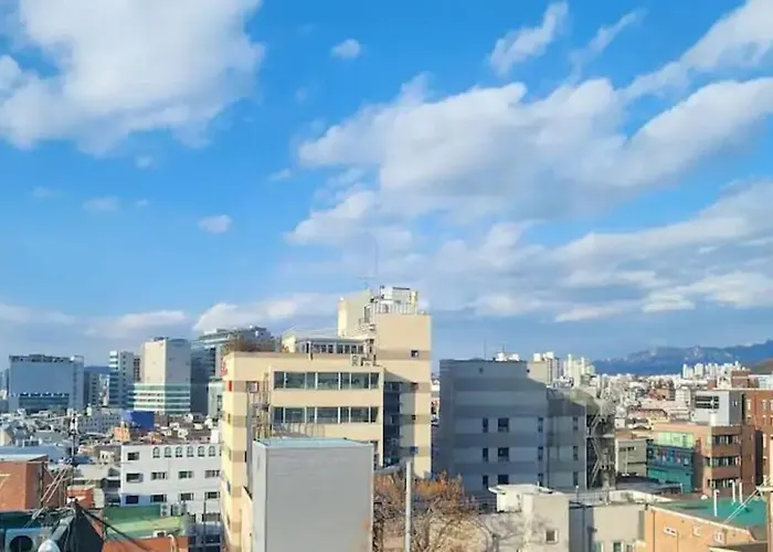 K-15 홍대,공원 숲,쇼핑거리 인접, 2층 K15
