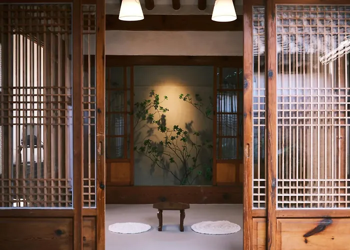 Unwadang Private Luxury Hanok House In Bukchon