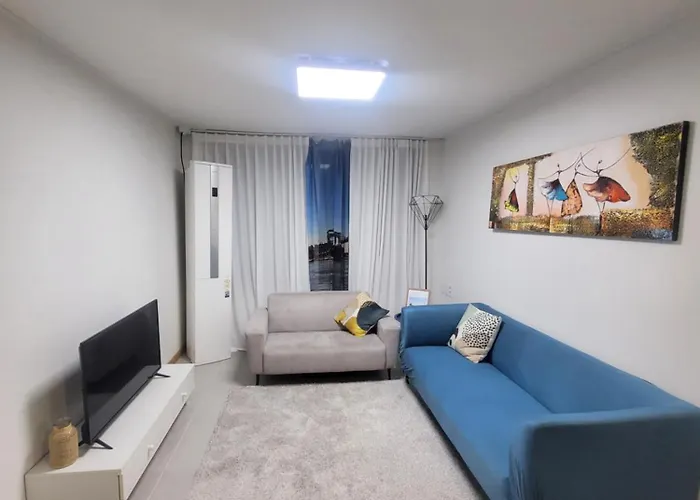 Spacious Newly Renovated Home #13