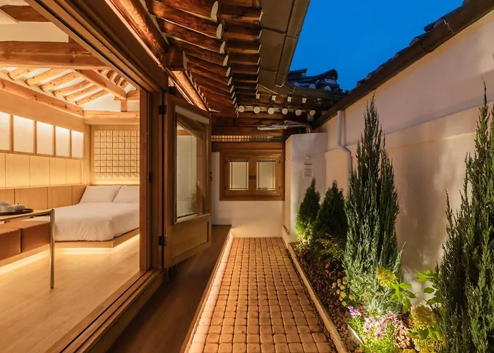 Luxury Hanok Stay Chaeha