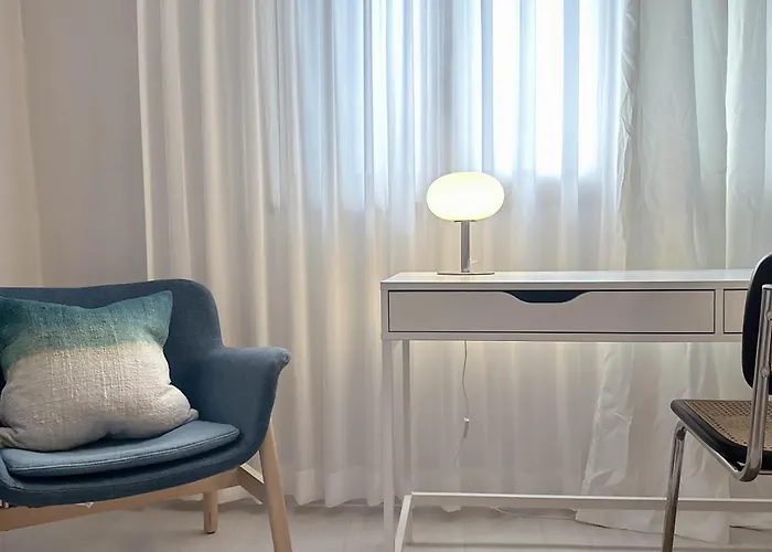 Sparrow House-International Guest Only