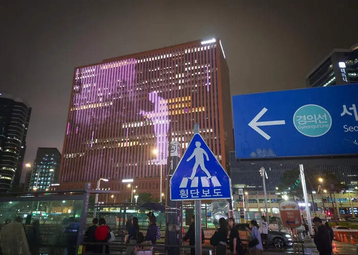 Tiffany & Jessica House - A High Rise Accommodation In Korea With The Most Convenient Transportation, Diverse Shopping Options, And Excellent Access To Popular Attractions