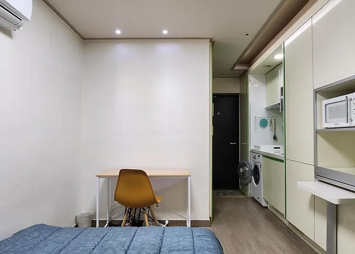 Yn Cozy Accommodation Near Gasan Digital Complex Station