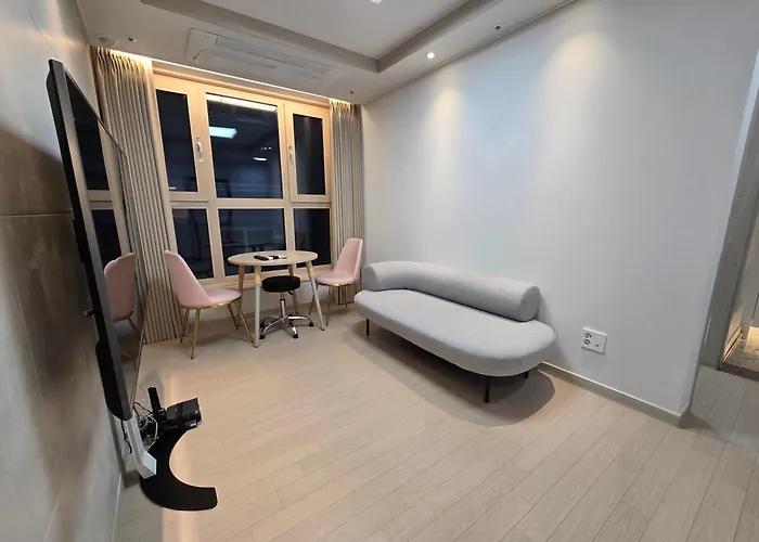 Seonneung Station Beautiful Apt 2Room