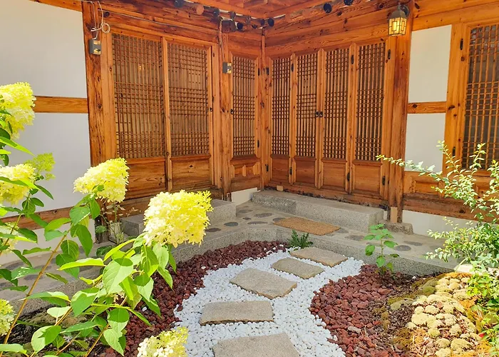 Awik Hanok Stay