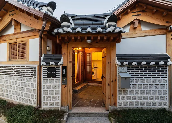Luxury Hanok Sohomiga