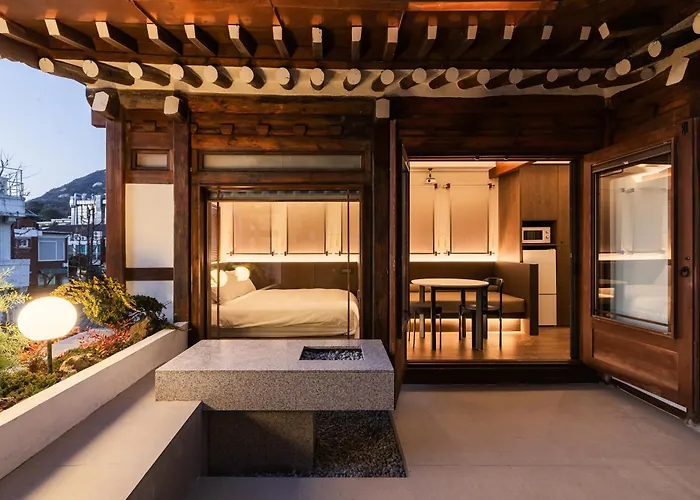 Luxury Hanok Stay In Breeze