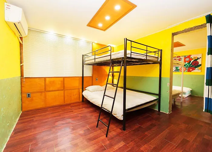 2 - Gu&Anne House Seoul Hongdae Stn 5Rooms,4Bathroom