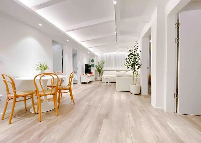 4Br Designer House In Hongdae