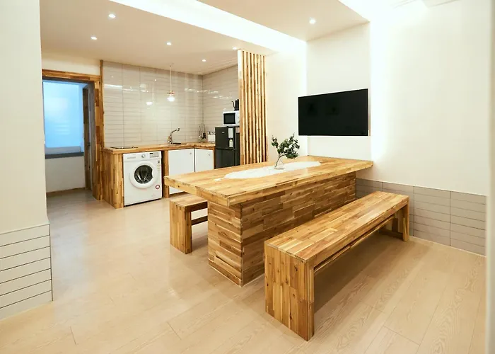 Hongdae 3Bedroom&2Baths Free Wifi&Free Parking