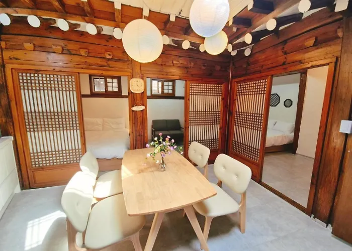 Hanok Entire House, Bukchon Hanok Village
