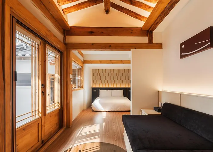 Luxury Hanok Stay Cored