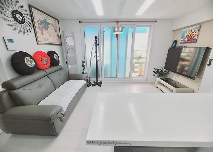 Jeni'S House