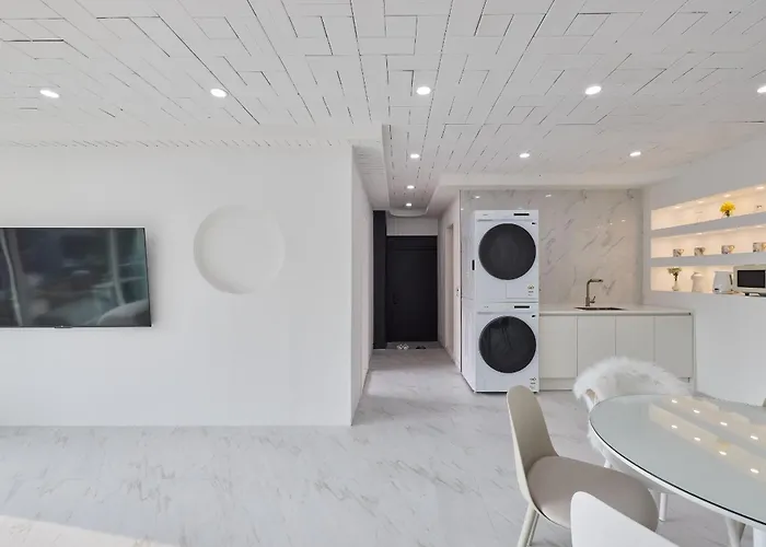 180Sqm 3R 2B Hongdae Area