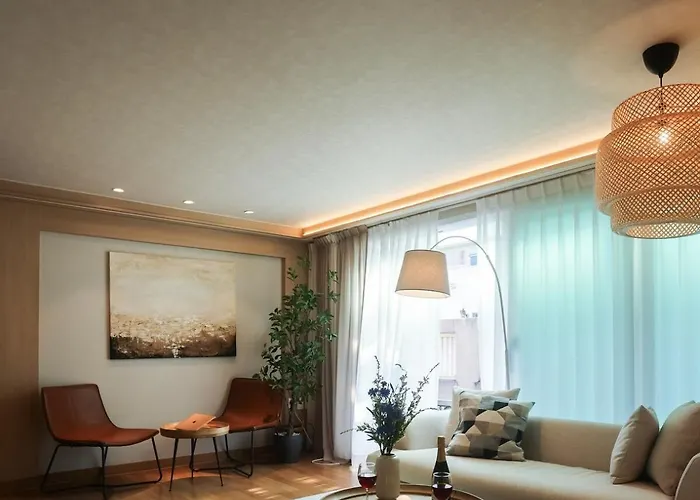 Mangwon Local Market 5Mins, Hongdae, Airport Bus, Hanriver Park 10Mins 10Ppl, Big Family House 마포레스트