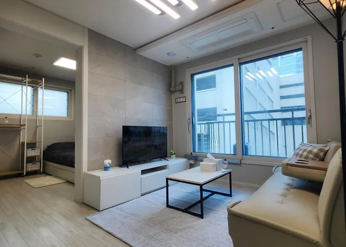 Yeongdeungpo-Gu Office Station Line 2 And Line 5 5 Minutes Away Two-Bedroom