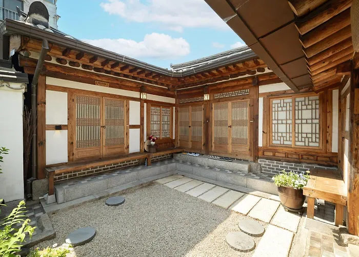 Private Traditional Hanok In Seoul Entire House , Jnpstay