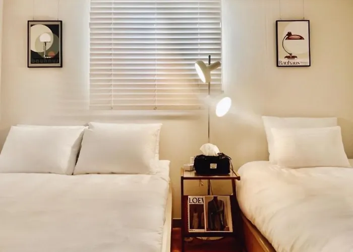 Hongdae Station 5Min Full Option