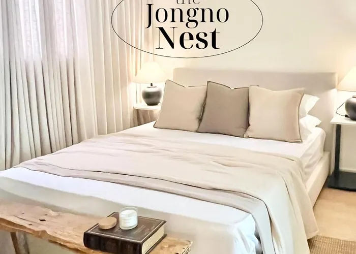 The Jongno Nest, Near Subway Stn, 1 Stop To Palace