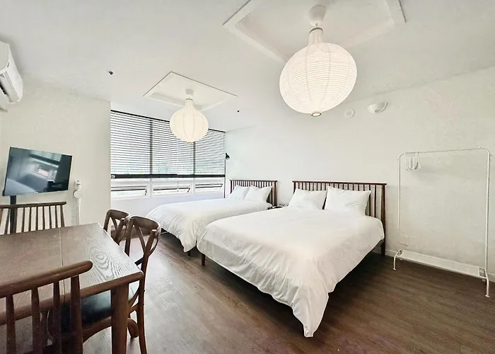 Choco Chacha Stay - 1 Min Walk To Hongdae Station - Free Luggage Storage