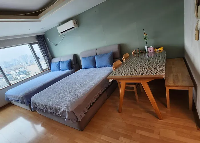 Hongdae Guesthouse4 - 1Min From Hongik Uni Station Exit #1