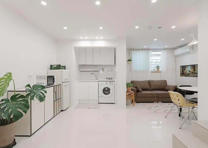 153 Green Stay