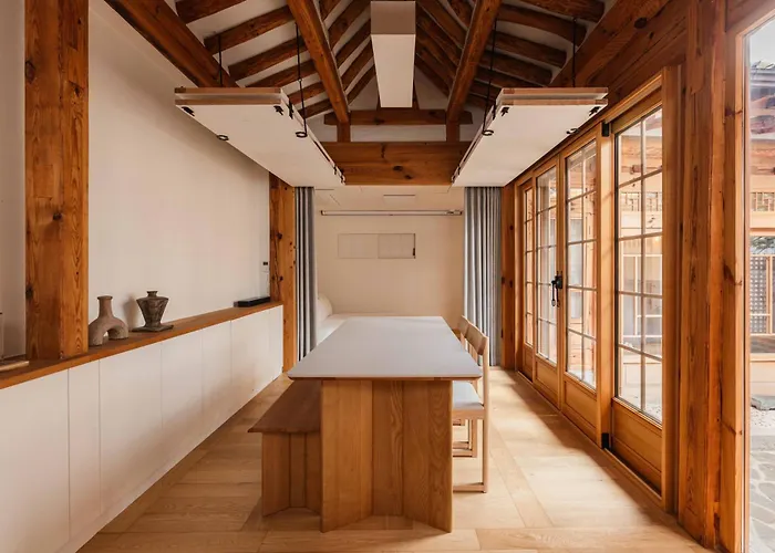 Luxury Hanok Stay Chaon