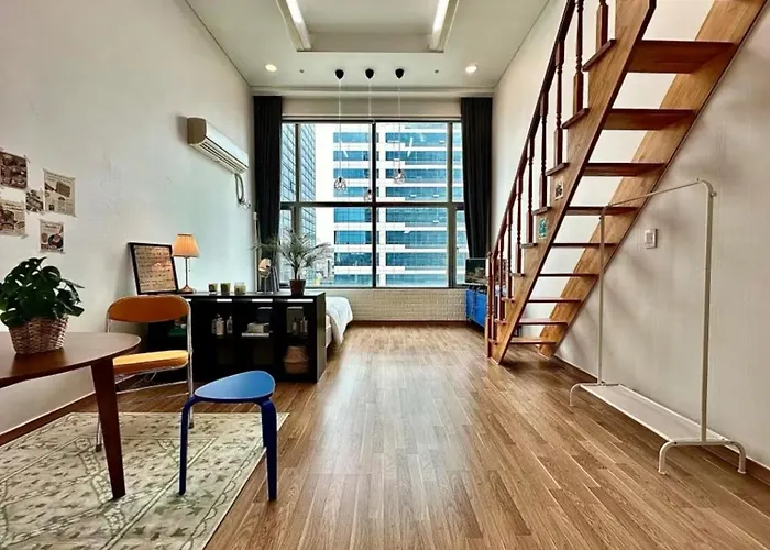 Cozy Duplex Rental 10 Sec From Hongik Stn