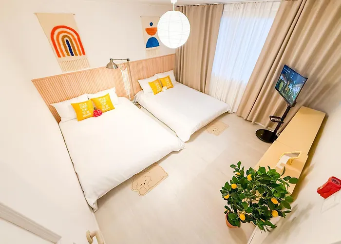 3Beds Near Ahyeon Hongdae Seoul Train St Yeouido