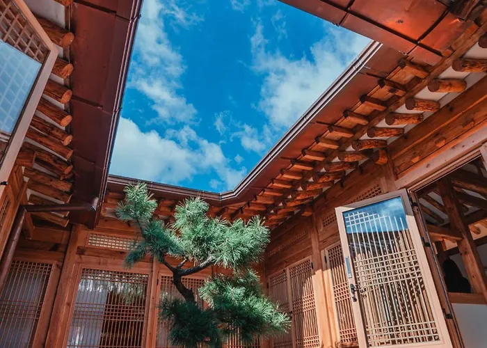 Gyedong Hanok 125