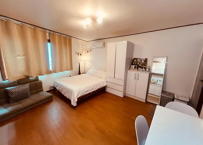 Jin House