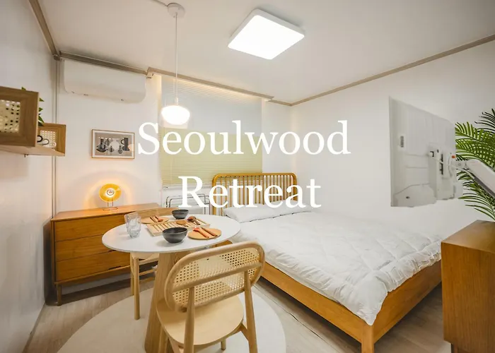 Seoulwood Retreat, Stay Dangsan Seoul Near Hongdae & Yeouido, 5 Min Walk From The Subway Station