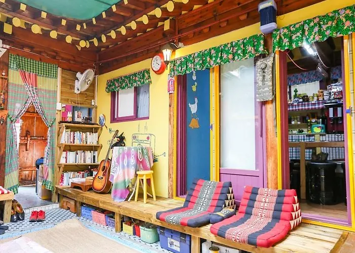 Uhbu'S Guest House