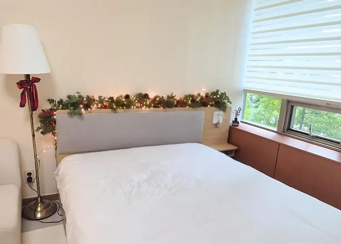 Cute And Cozy House - 5Min To Sinsa Station, 1Min To Garosugil