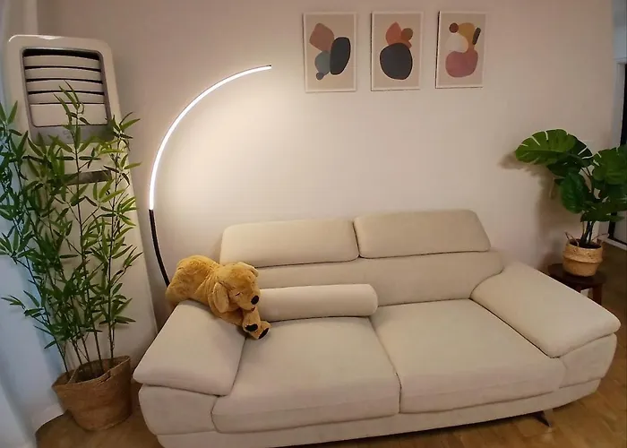 J House, 1Minute From Hongdae