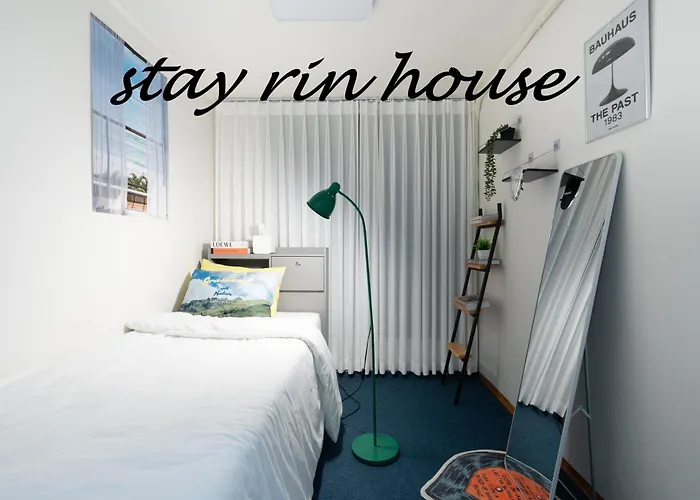 Near Lotte World, Kspo Dome, Coex, Olympic Park, 2 Rooms, 1 Queen Beds, 2Single Bed, 4 People