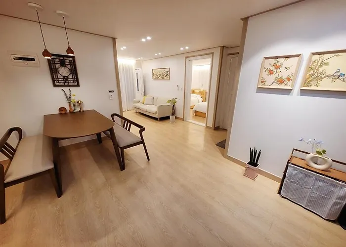 Hongik University Station 3 Bedroom