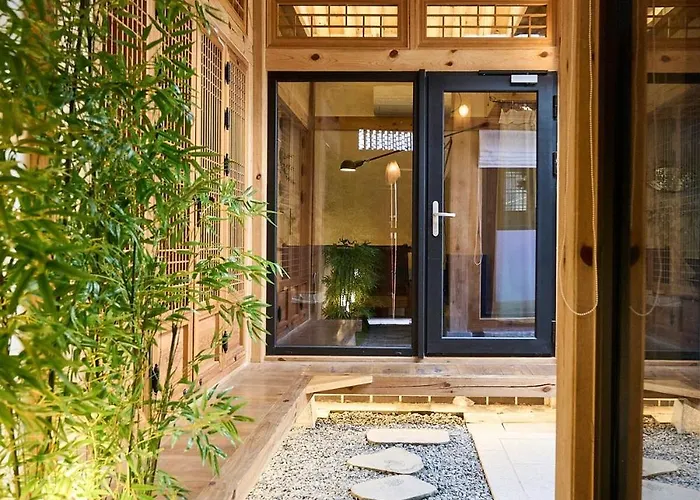 Yurangjae#Jongmyo#Seosunra-Gil#Hanok Stay#Jongno Hanok Accommodation#Changdeokgung Palace#Bukchon Hanok Village#National Museum Of Art