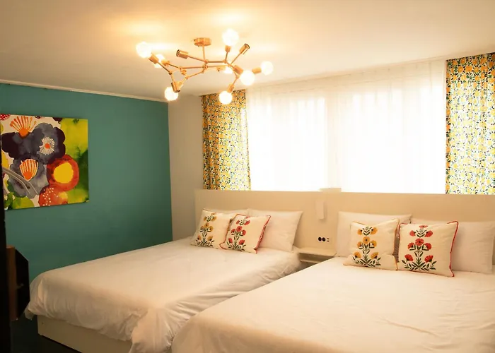 4 Beds In The Heart Of Hongdae, Mangwon, Sangsu & Red Road